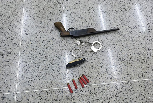 Arma usada por assassino durante ataque a fiéis em igreja em Paracatu/Foto: Ailton Pinheiro / Arquivo pessoal