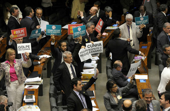Deputados acusam Eduardo Cunha de golpe por colocar tema em pauta novamente, de forma irregular/ Foto: Carta Capital