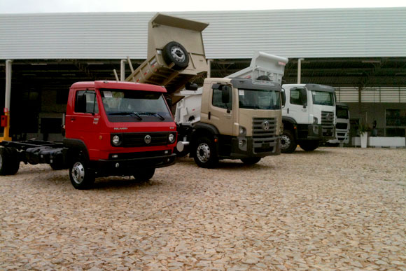 Empresa já está com veículos em estoque para clientela local / Foto: Marcelo Paiva