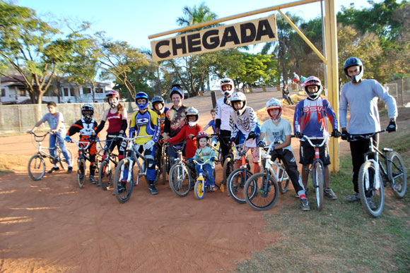 Grupo treina na pista da Lagoa da Boa Vista / Foto: Juliana Nunes