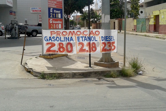 Na Paulo Frontin a gasolina está com preço de R$ 2,80 o litro / Foto: Marcelo Paiva