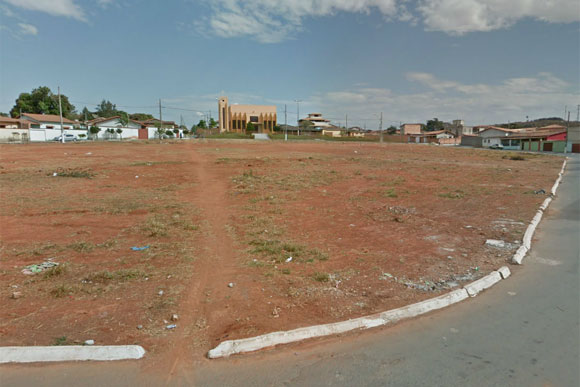 Terreno onde será construída a Praça Cristina Leão França / Foto: Google