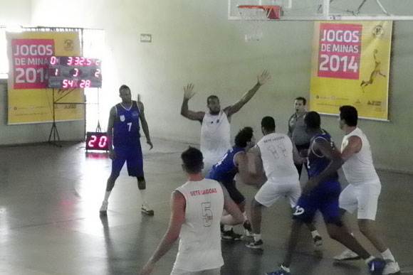 Time de Sete Lagoas levou a melhor no basquete sobre a cidade de Ibirité / Foto: Divulgação