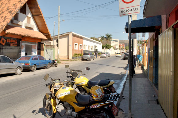 Mototaxistas regularizados cobram mais fiscalização por parte da Seltrans / Foto: Marcelo Paiva