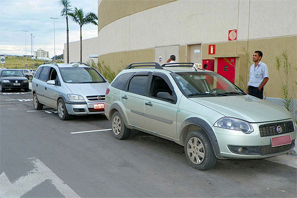 Mais agilidade na compra de automóvel para taxista e pessoas com deficiência / Foto: Juliana Nunes
