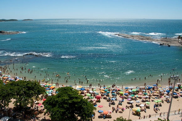 Praia das Castanheiras em Guarapari / Foto: turismo.es.gov.br