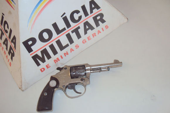 Arma do mesmo calibre da que foi apreendida / Foto ilustrativa: Divulgação