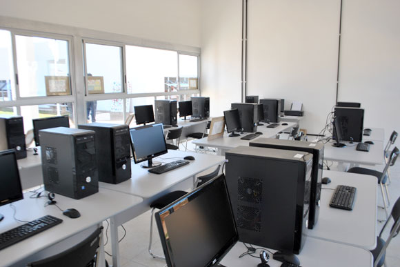 Sala de informática para treinamentos e cursos / Foto: Marcelo Paiva