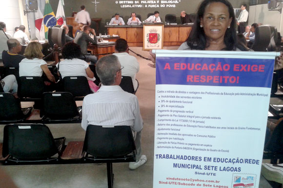 Representantes do Sind-UTE foram cobrar e pedir apoio aos vereadores / Foto; Marcelo Paiva