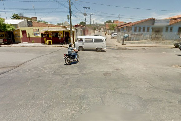 Veículo foi abordado na José Sérvulo Soalheiro com Rua Cuba / Foto: Google