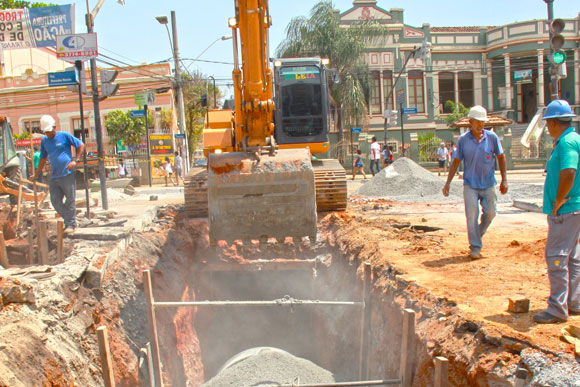 Obras de drenagem continuam e trânsito sofre alterações / Foto: Divulgação