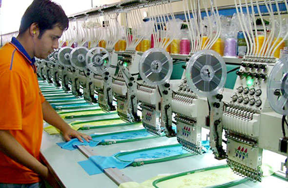 A indústria têxtil teve queda de (-94 vagas) / Foto Ilustrativa: vidacoesmakita.com.br