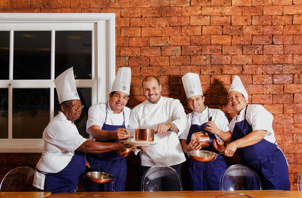 Equipe de cozinheiros do Restaurante Raizz Cozinha Nacional /Foto: Jean Carlos