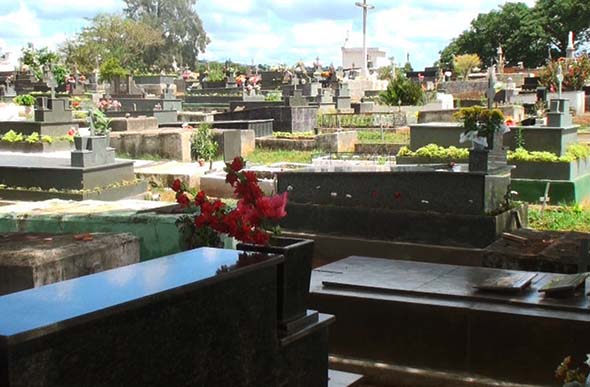 Cemitério de Matozinhos / Foto: informatoz.com