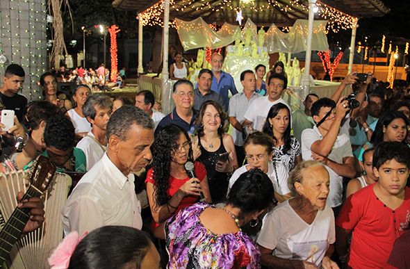 Várias pessoas participaram da Entrega de Folias de Reis e Pastorinhas / Foto: Divulgação