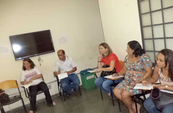Reunião semanal contra o mosquito Aedes Aegypti / Foto: Divulgação