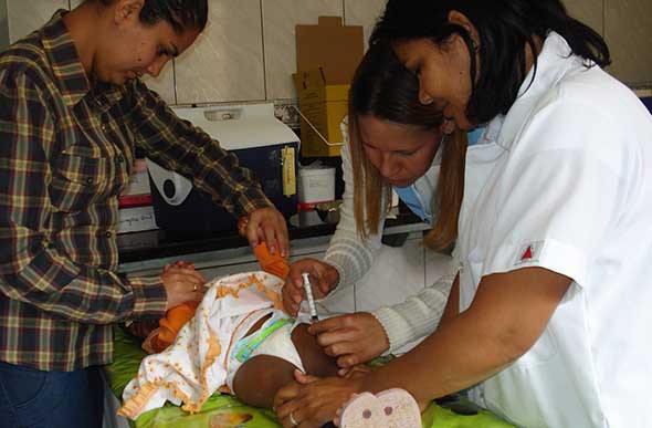 Vacinação contra poliomielite e sarampo / Foto: Divulgação