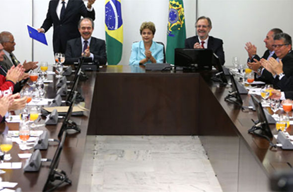 A presidente Dilma com os ministros Nelson Barbosa (Planejamento) e Miguel Rossetto (secretaria da Presidência anuncia plano para sindicalistas e empresários / Foto: Lula Marques (Agência PT)