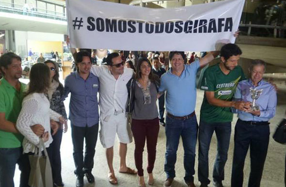 Amigos e familiares aguardavam o campeão Marcelo Melo em Confins / Foto: Divulgação