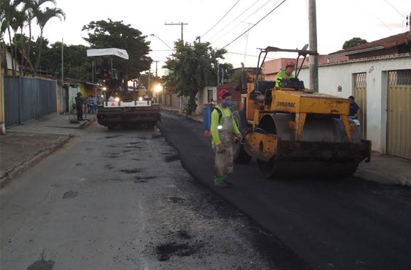 Rua Iracema recebendo pavimentação asfáltica/ Foto: divulgação prefeitura