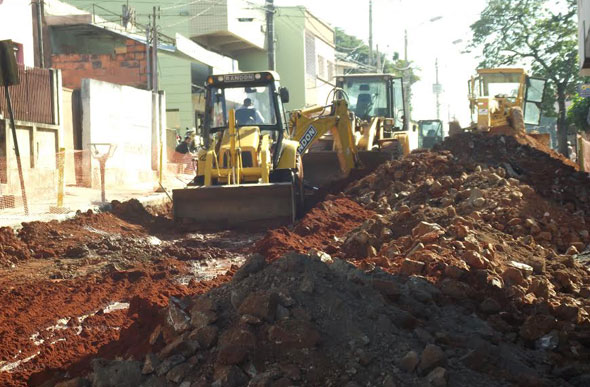Obras impedem o transito no local/ Foto: divulgação Prefeitura