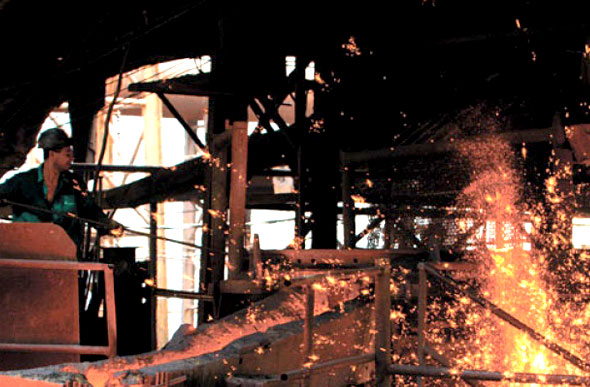 Exportações de ferro gusa ajudaram a balança comercial a fechar em superávit no início do ano / Foto: O Tempo