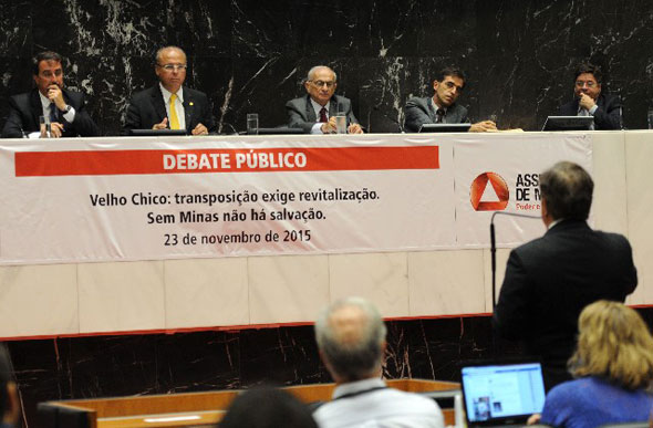 O debate público sobre o Rio São Francisco foi realizado no Plenário da ALMG, na tarde dessa segunda-feira (23)/ Foto: Guilherme Dardanhan/ALMG