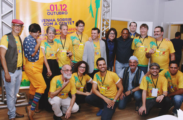 Membros do Instituto com cartunistas, ilustradores e artistas que vieram a Sete Lagoas especialmente para o evento/ Foto: Junio Souza