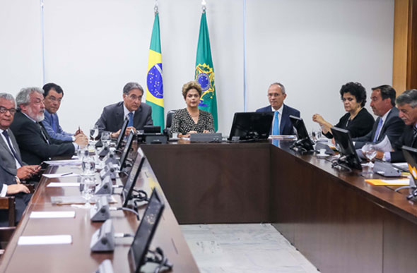 Fernando Pimentel se reuniu com a presidenta Dilma Rousseff e com Paulo Hartung (ES), em Brasília, para discutir soluções para as consequências da tragédia ambiental em MG/ Foto: Roberto Stuckert Filho/PR