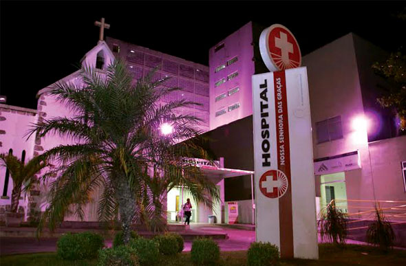 Toda a fachada do Hospital receber iluminação rosa como uma das estratégias da camapanha/Foto: Ascom HNSG