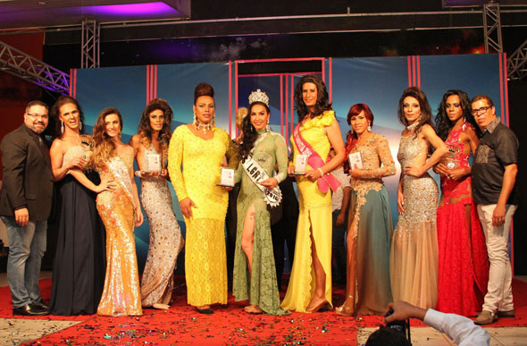 Candidatas a Miss e os coordenadores do concurso / Foto: Divulgação