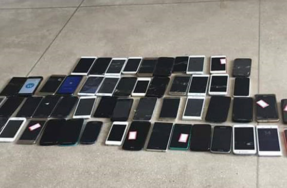 Mais de 50 aparelhos foram recuperados / Foto: Enviada via WhatsApp
