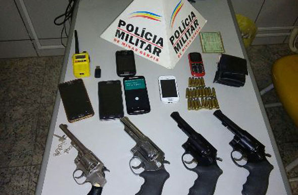 Autores foram presos com armas de fogo durante a fuga / Foto: Ascom 25° BPM