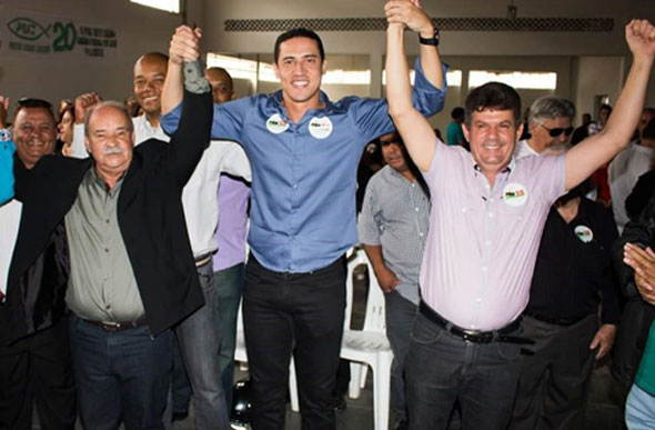 Leone Maciel (PMDB) foi confirmado candidato a prefeito, tendo Duílio de Castro (PMN) como vice / Foto: Rejane Vitorino