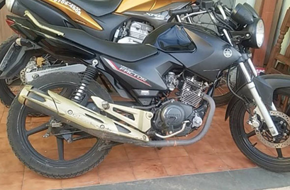 A moto foi roubada às 11h30 no bairro Belo Vale / Foto: Pabline Ferreira 