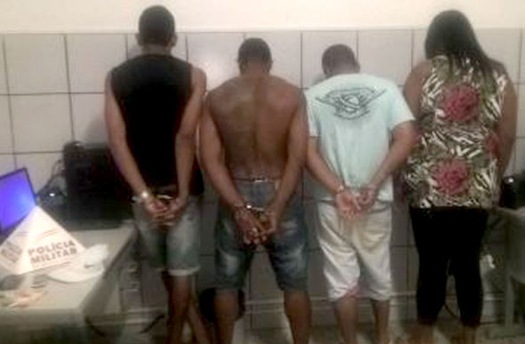Autores apreendidos após perseguição com a polícia / Foto: PM/Divulgação