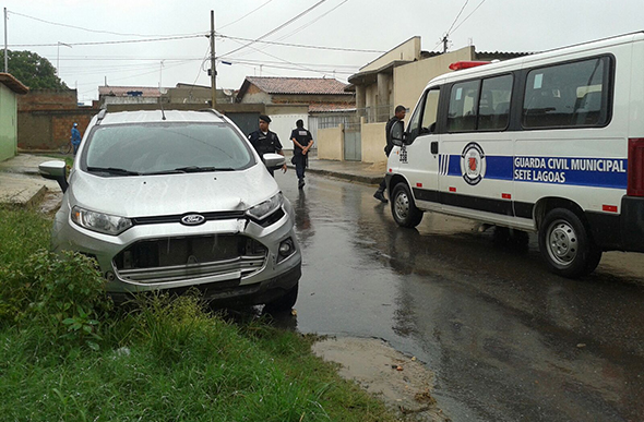 Guarda Civil Municipal localiza veículo roubado que foi utilizado para praticar crimes/ Foto: divulgação