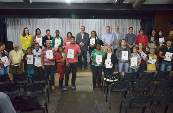 Programa Moradia Cidadã entregou 42 escrituras / Foto: Ascom PMSL