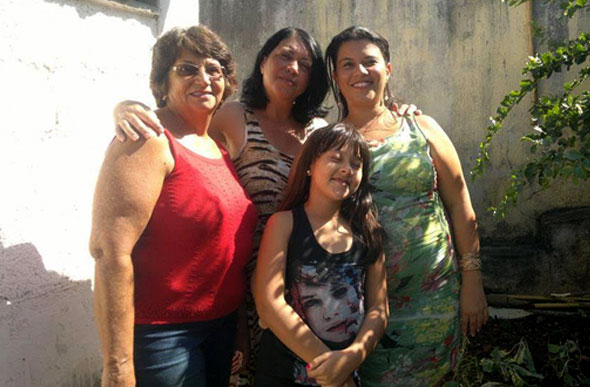 Da esquerda para a direita: Avó: Dilma Reis Andrade, Mãe: Glayce Vany, Neta (e mãe): Glaydse Virginia,  Bisneta: Nayah Camille 