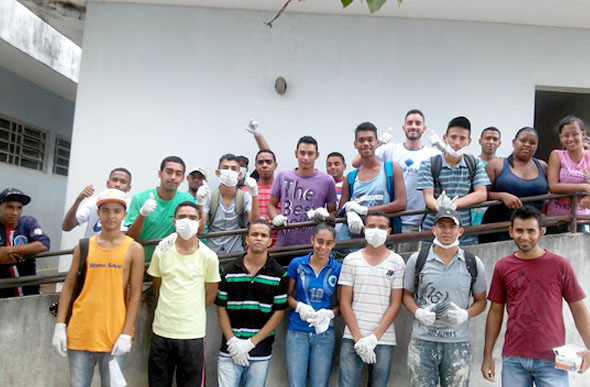 Alunos da Estacão Juventude realizam pintura no PA Belo Vale / Foto: Ascom PMSL