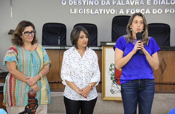 Vereadora Marli de Luquinha, psicóloga Ana Rute e vereadora Carol Canabrava/ Foto: ascom Câmara