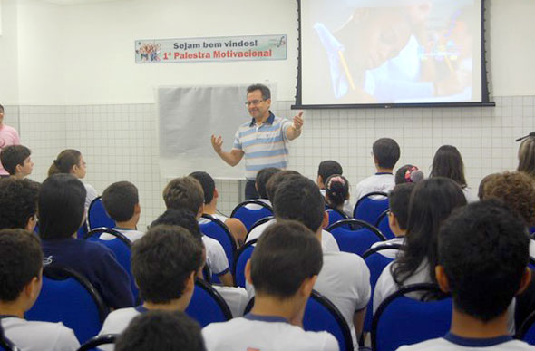 Monitor de aulas / Foto Ilustrativa: colegiointegral.g12.br