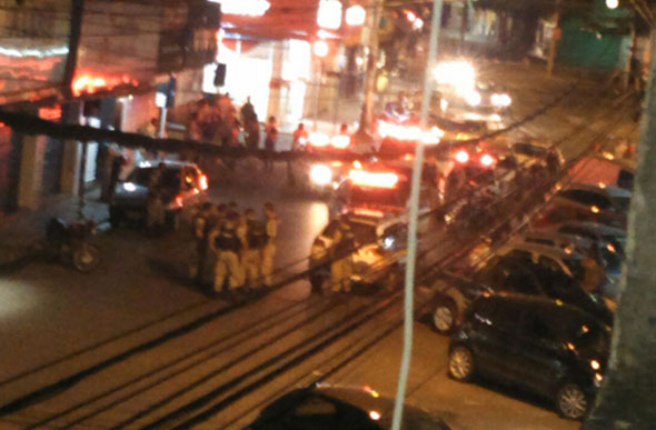 Dois indivíduos tentaram assaltar uma pessoa na Avenida Getúlio Vargas, Centro da cidade / Foto: Enviada por leitor / Via WhatsApp 