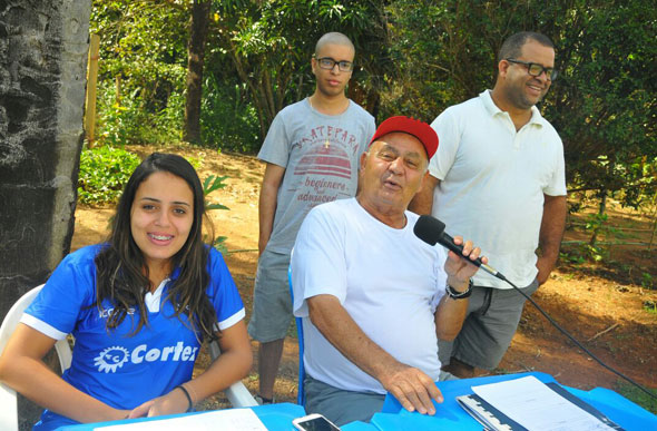 O comentarista da TV Sete Lagoas, Ildeu Fonseca, tem sido uma das atrações nas transmissões dos jogos da Copa Cortez de Futebol Society / Foto: Divulgação