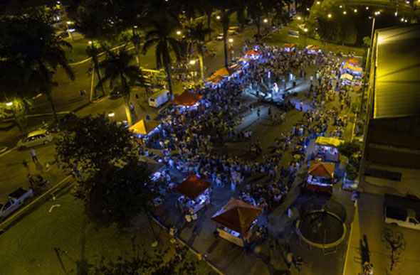 Feirinha Acústica acontece uma quinta-feira por mês na Praça da Feirinha do Centro / Foto: Sempre Cultura/Ponto de Vista Imagens Aereas