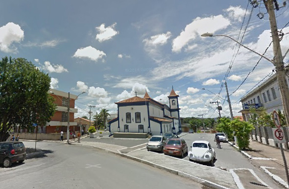 O trânsito para veículos leves no entorno da catedral de Santo Antônio deve ser liberado em até dois meses / Foto: Google Maps