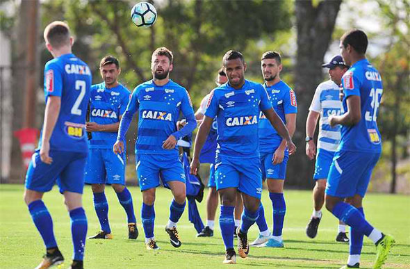 Cruzeiro enfrenta o Grêmio nesta quarta-feira, pelo jogo de volta das semifinais da Copa do Brasil / Foto: Super Esportes 