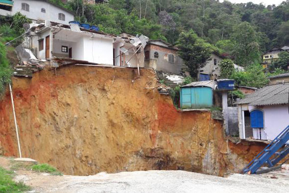 Alerta de desastres naturais por SMS chegará em Minas no mês de janeiro de 2018/Foto: EBC