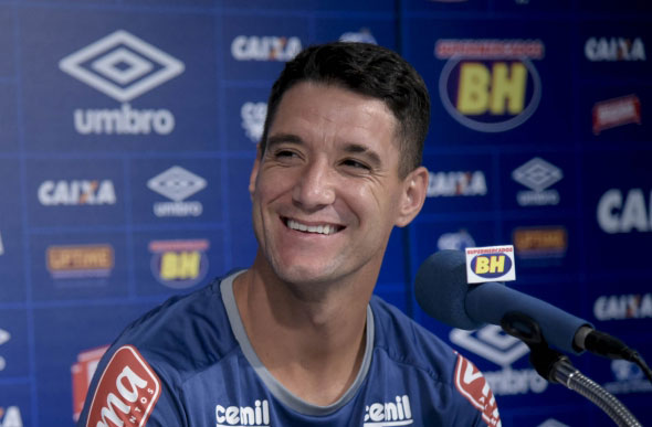 Tiago vai vestir a camisa do Cruzeiro pela primeira vez/Foto: Divulgação
