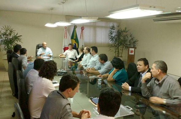Leone Maciel empossou secretários nessa segunda-feira (2) / Foto: SeteLagoas.com.br